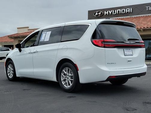 Bright White Clearcoat 2025 Chrysler Pacifica SELECT