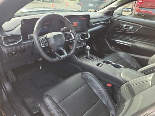 2025 Ford Mustang ECOBOOST PREMIUM