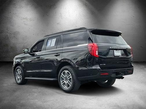 AGATE BLACK METALLIC 2025 Ford Expedition ACTIVE