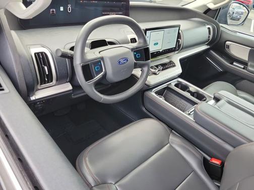 AGATE BLACK METALLIC 2025 Ford Expedition ACTIVE