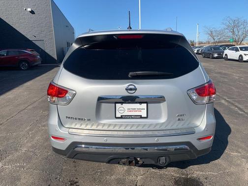 2016 Nissan Pathfinder SL