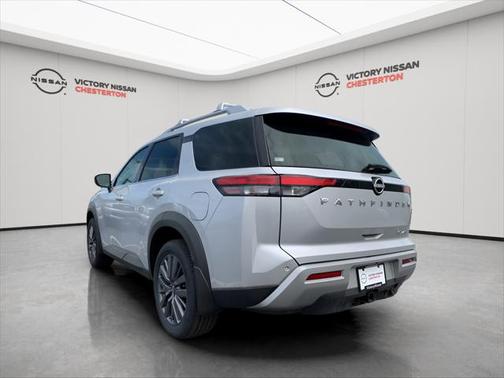 2025 Nissan Pathfinder SL 4WD