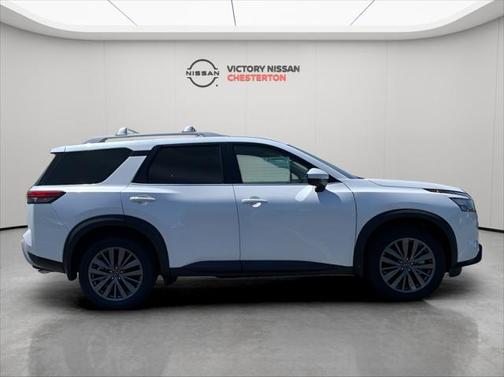2025 Nissan Pathfinder SL 4WD