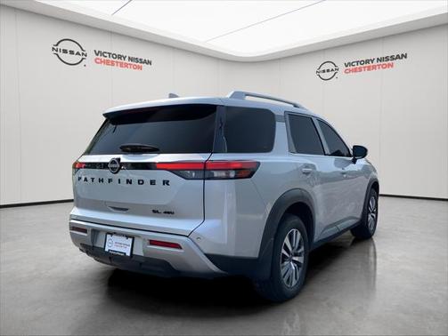 2022 Nissan Pathfinder SL 4WD