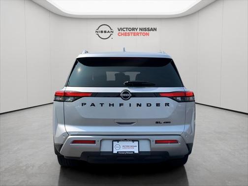 2022 Nissan Pathfinder SL 4WD
