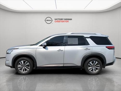 2022 Nissan Pathfinder SL 4WD