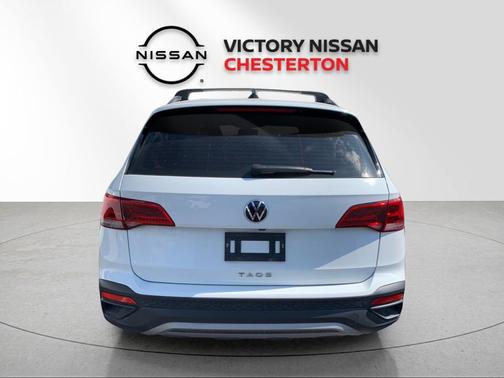 Pure White 2023 Volkswagen Taos 1.5T S
