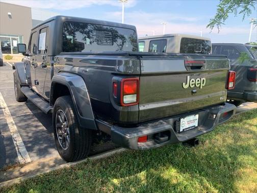 2022 Jeep Gladiator Overland