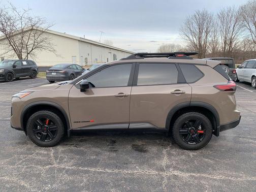 2025 Nissan Rogue Rock Creek