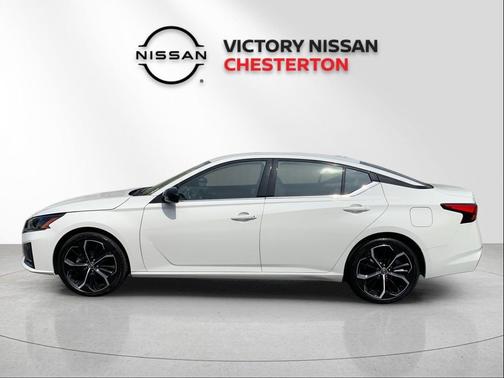 Glacier White 2025 Nissan Altima SR FWD