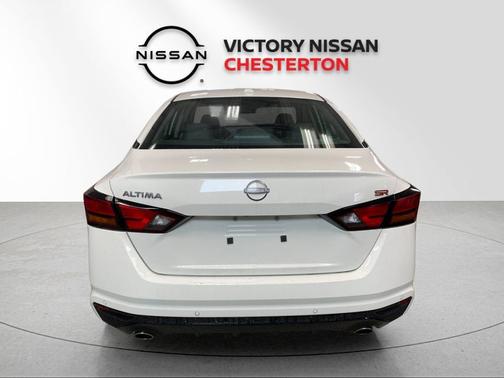 Glacier White 2025 Nissan Altima SR FWD