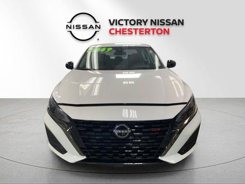 Glacier White 2025 Nissan Altima SR FWD