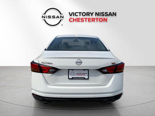 Glacier White 2025 Nissan Altima SR FWD
