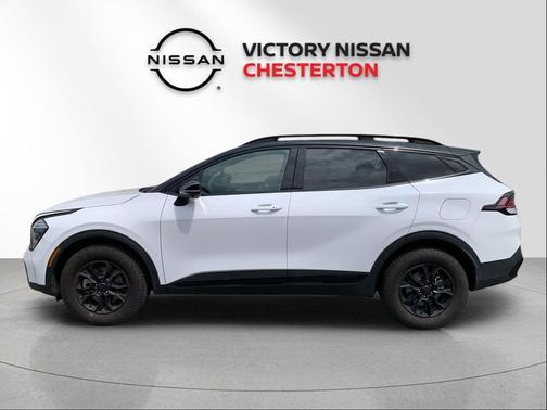 Glacier White Pearl/Ebony Black Roof 2025 Kia Sportage S