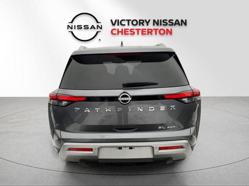 2025 Nissan Pathfinder SL 4WD