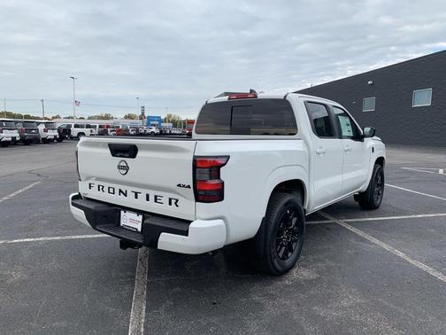 2026 Nissan Frontier SV