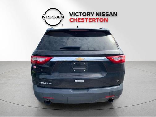 Mosaic Black Metallic 2020 Chevrolet Traverse LT Cloth