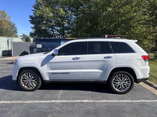 2017 Jeep Grand Cherokee Summit