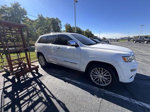 2017 Jeep Grand Cherokee Summit
