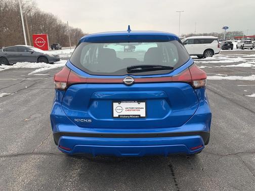 2023 Nissan Kicks S