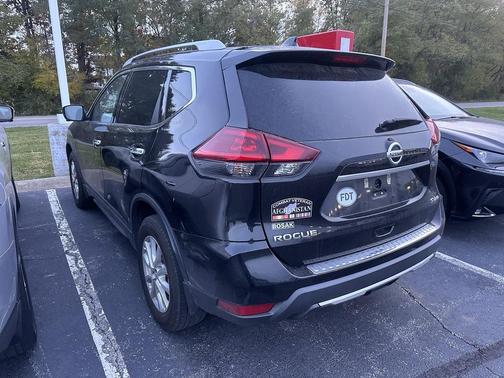 2018 Nissan Rogue SV