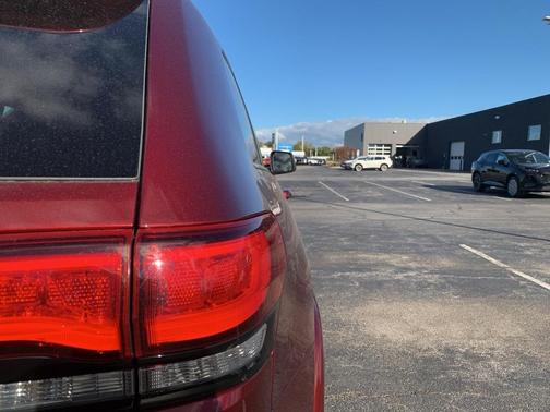 2022 Jeep Grand Cherokee Laredo