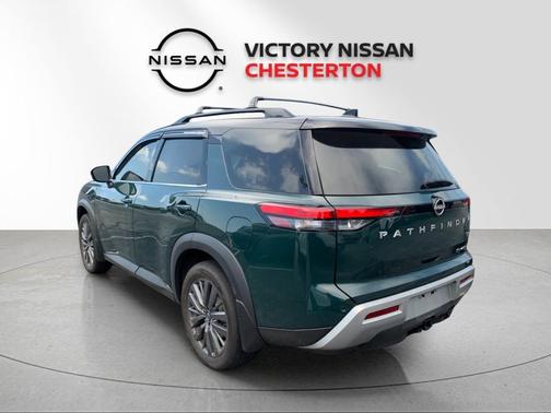 Green Pearl 2024 Nissan Pathfinder SL 4WD