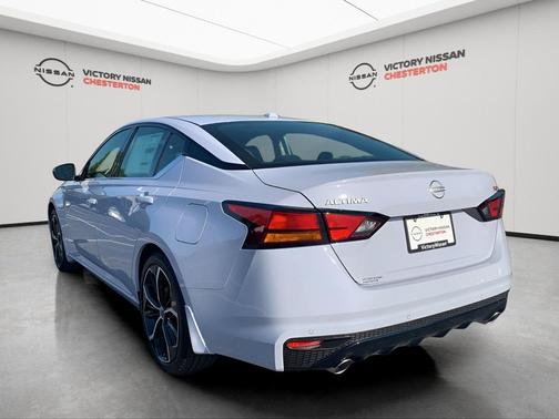 2025 Nissan Altima SR FWD