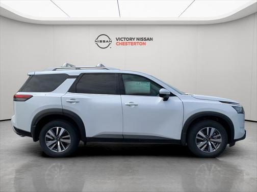2025 Nissan Pathfinder SL 4WD
