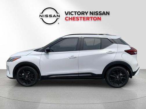 Aspen White 2023 Nissan Kicks SR