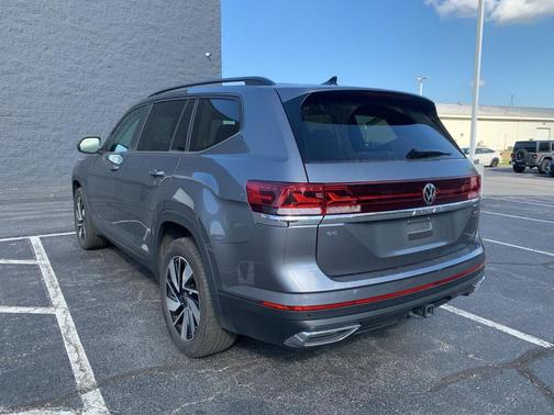2025 Volkswagen Atlas 2.0T SE w/Technology 4MOTION