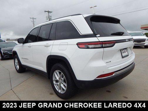 2023 Jeep Grand Cherokee Laredo