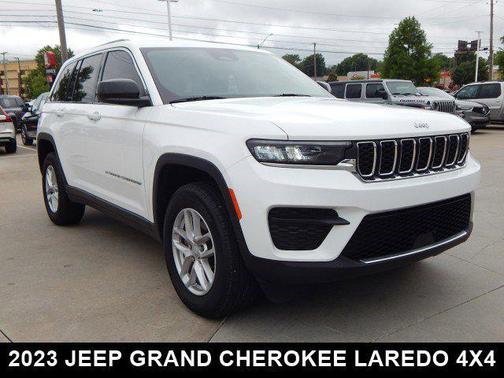 2023 Jeep Grand Cherokee Laredo