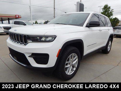 2023 Jeep Grand Cherokee Laredo