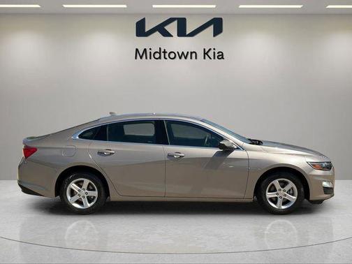 Mineral Gray Metallic 2024 Chevrolet Malibu LT