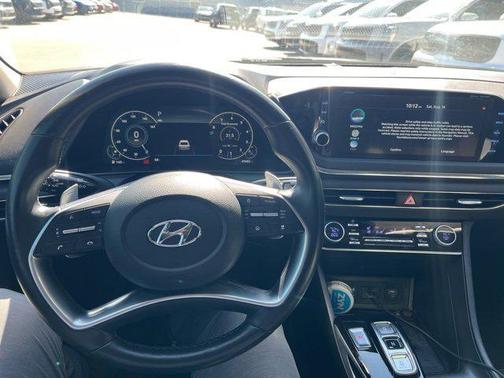 2022 Hyundai SONATA Limited