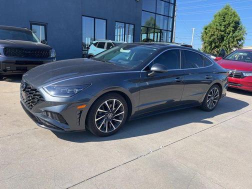 2022 Hyundai SONATA Limited