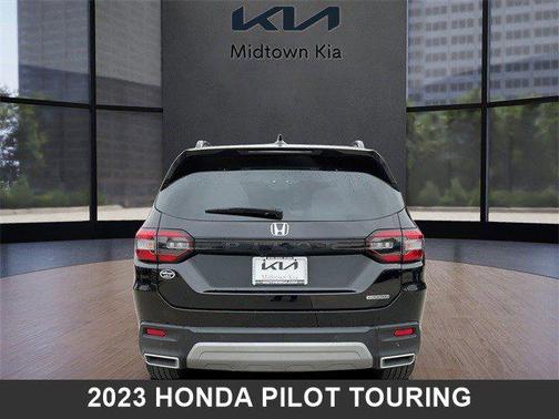 2023 Honda Pilot Touring 8-Passenger