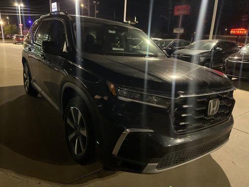 2023 Honda Pilot Touring 8-Passenger