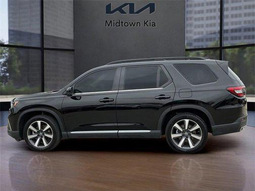 2023 Honda Pilot Touring 8-Passenger