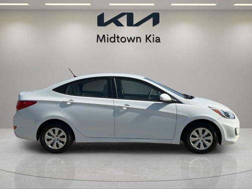 Chalk White 2017 Hyundai Accent SE