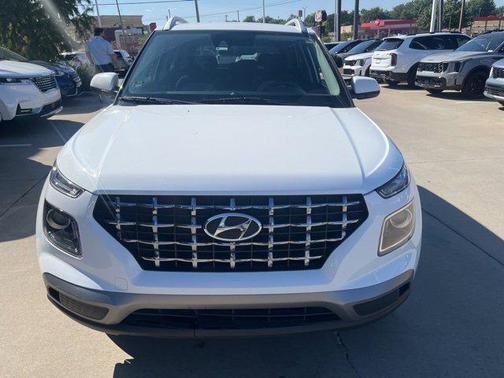 2021 Hyundai VENUE SEL