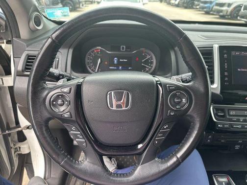White Diamond Pearl 2018 Honda Pilot Elite
