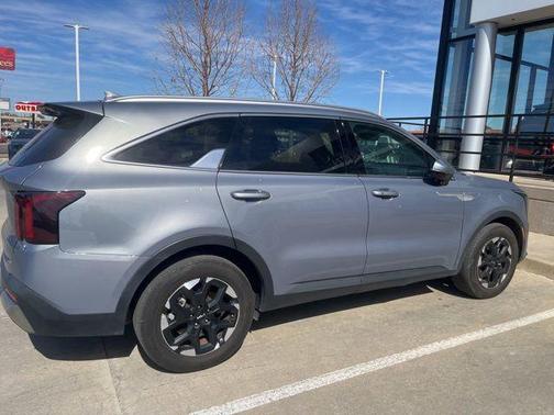 2024 Kia Sorento S