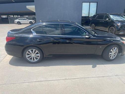 2015 INFINITI Q50 Premium