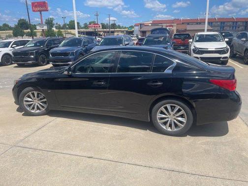 2015 INFINITI Q50 Premium