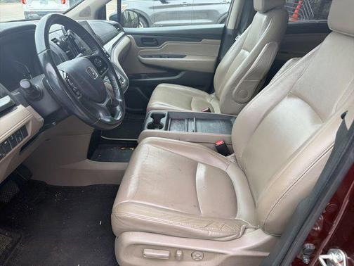 Deep Scarlet Pearl 2018 Honda Odyssey EX-L