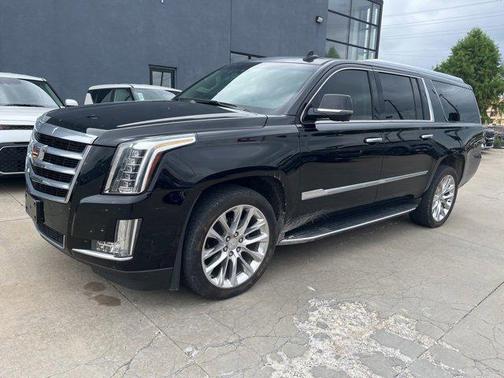 2018 Cadillac Escalade ESV Luxury