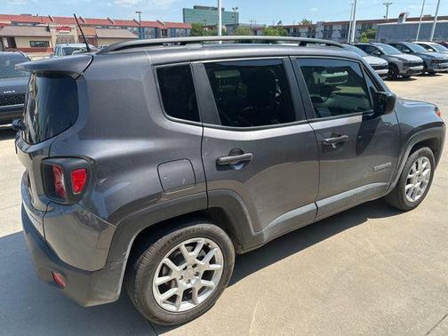 Granite Crystal Metallic Clearcoat 2019 Jeep Renegade Sport