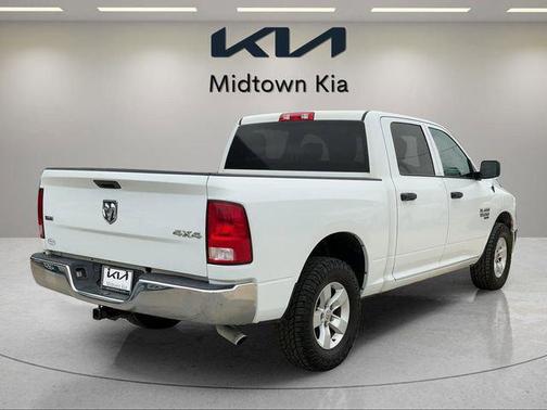 Bright White Clearcoat 2023 RAM 1500 Classic SLT